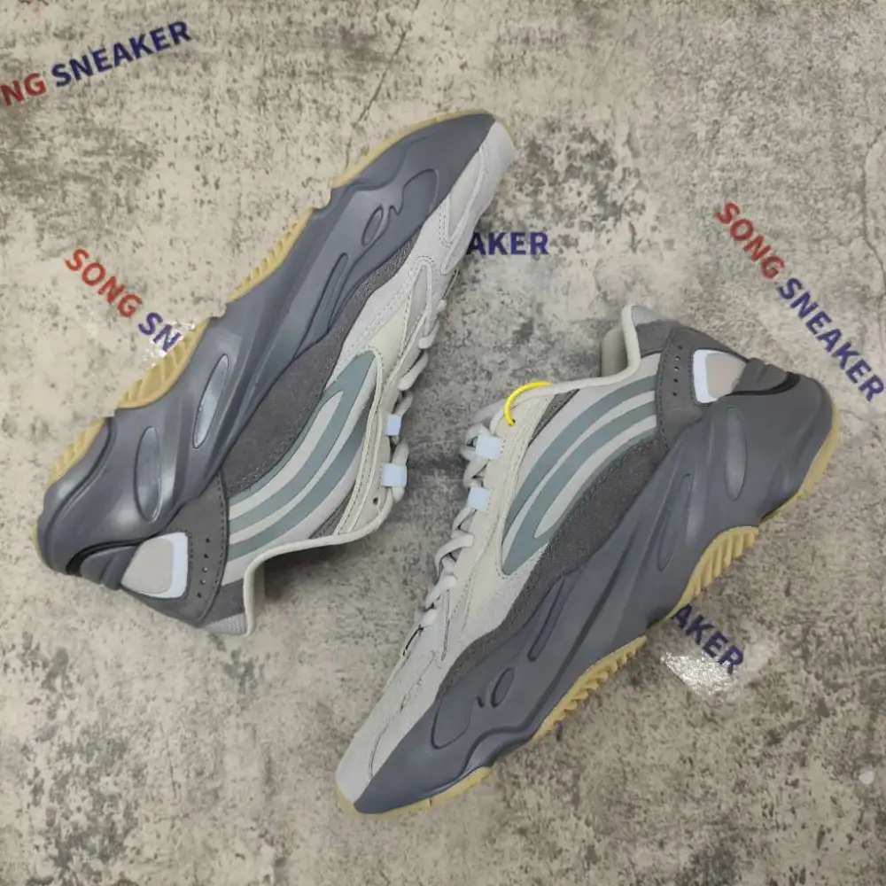 Yeezy Boost 700 V2 Tephra FU7914