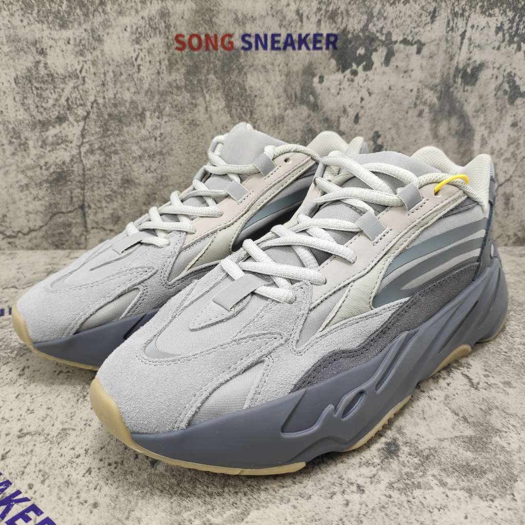 Yeezy Boost 700 V2 Tephra FU7914