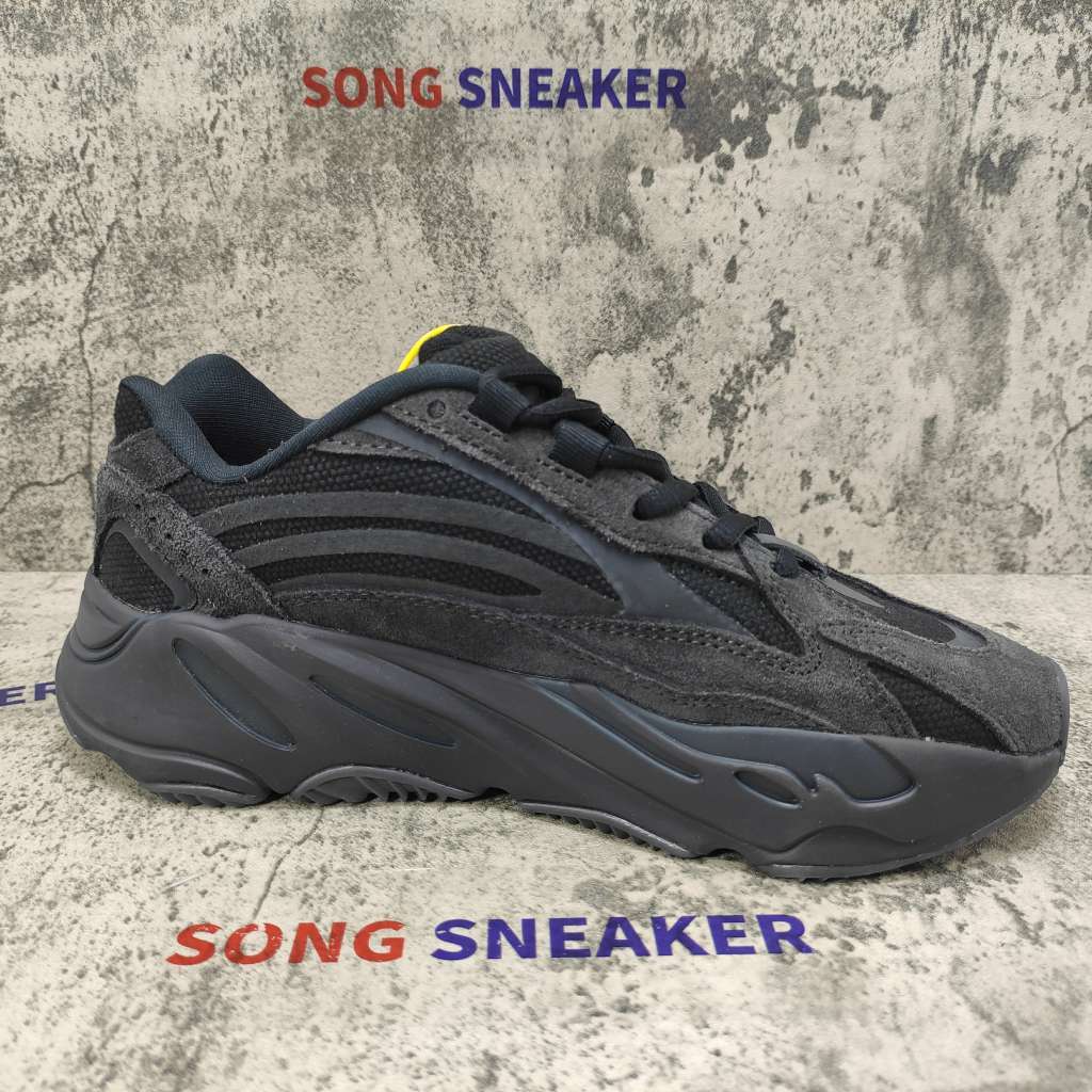 Yeezy Boost 700 V2 Vanta FU6684