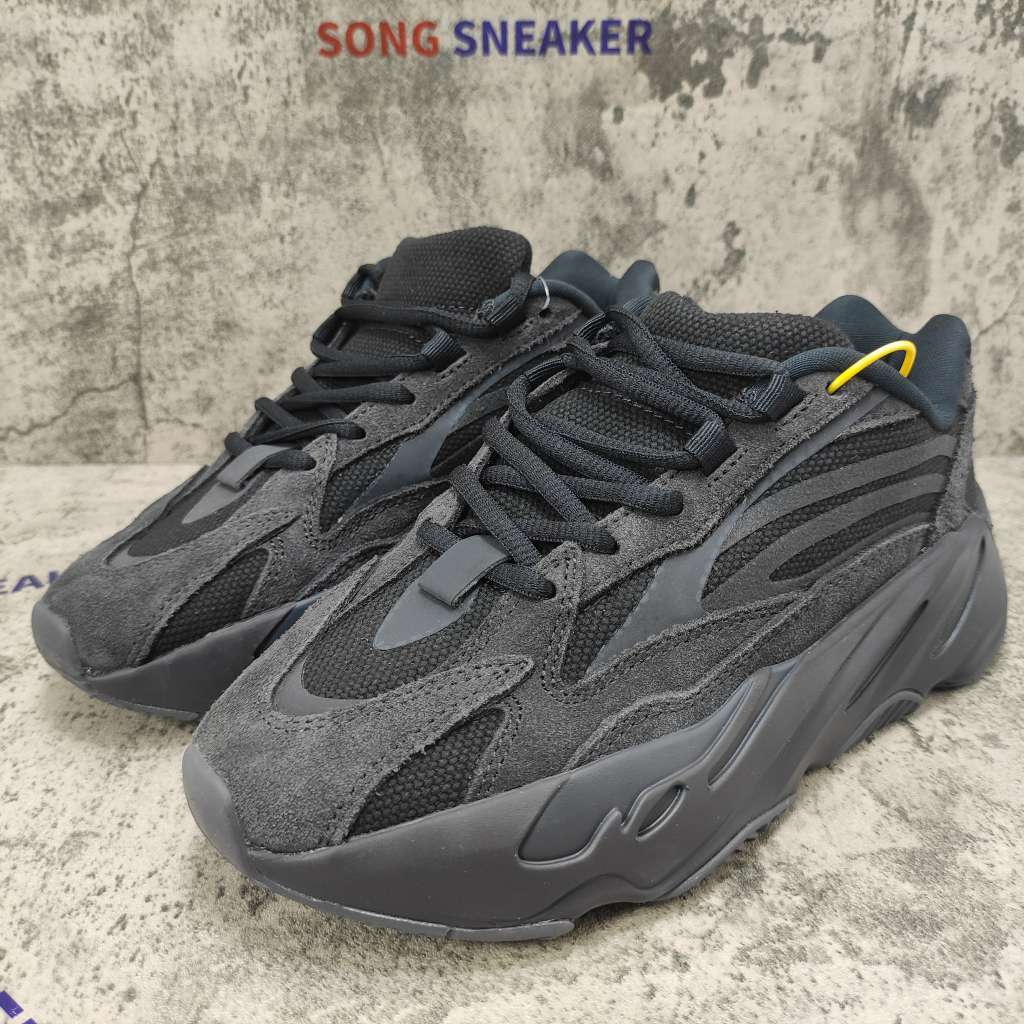 Yeezy Boost 700 V2 Vanta FU6684