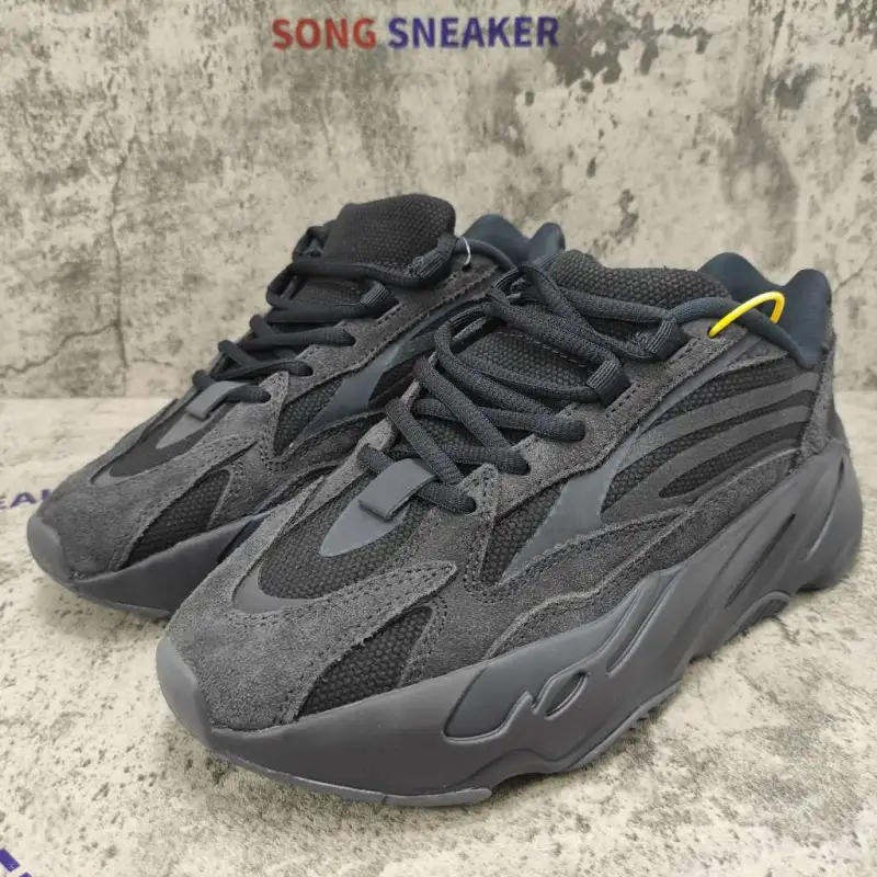 Yeezy Boost 700 V2 Vanta FU6684