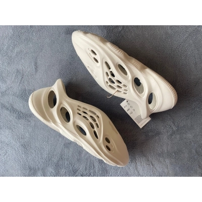 Yeezy Foam Runner Ararat G55486 01