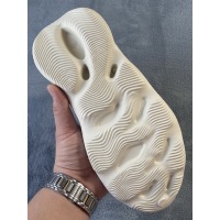 Yeezy Foam Runner Sand FY4567