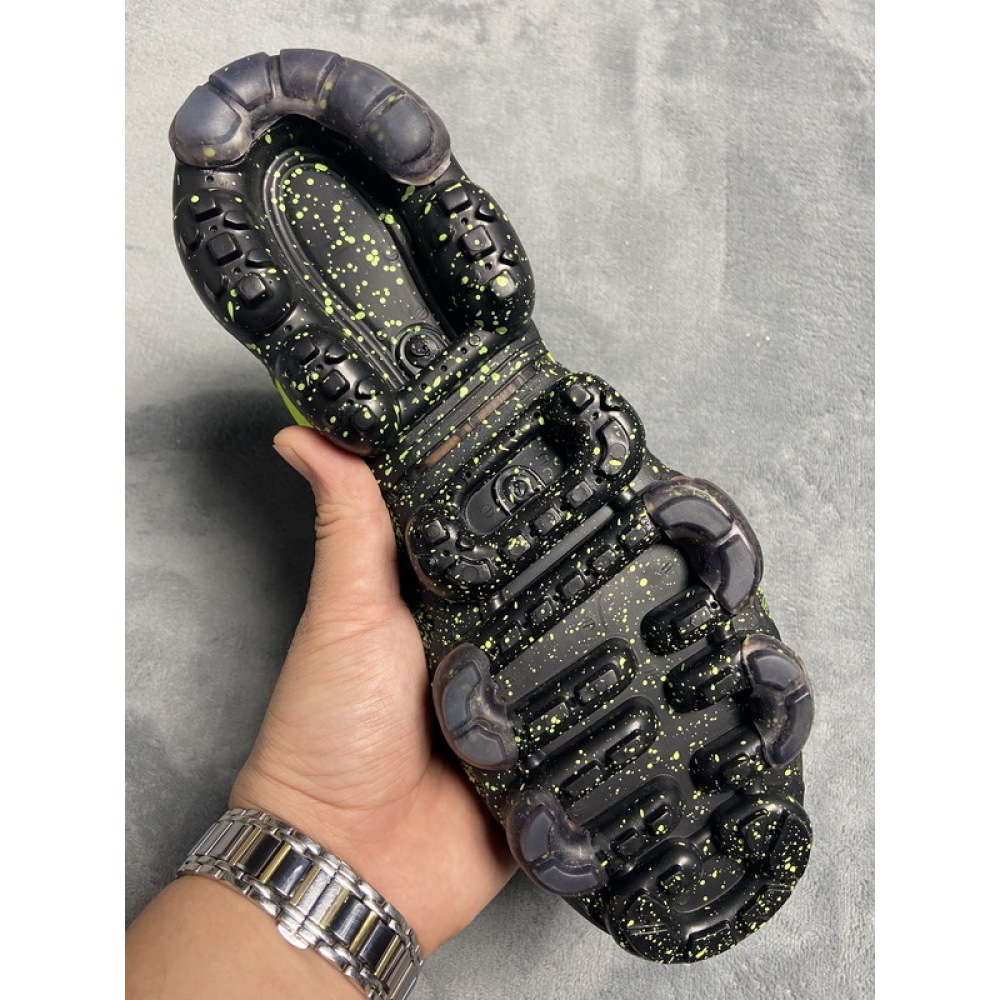 Acronym x Nike Air VaporMax Moc 2 l AQ0996-007