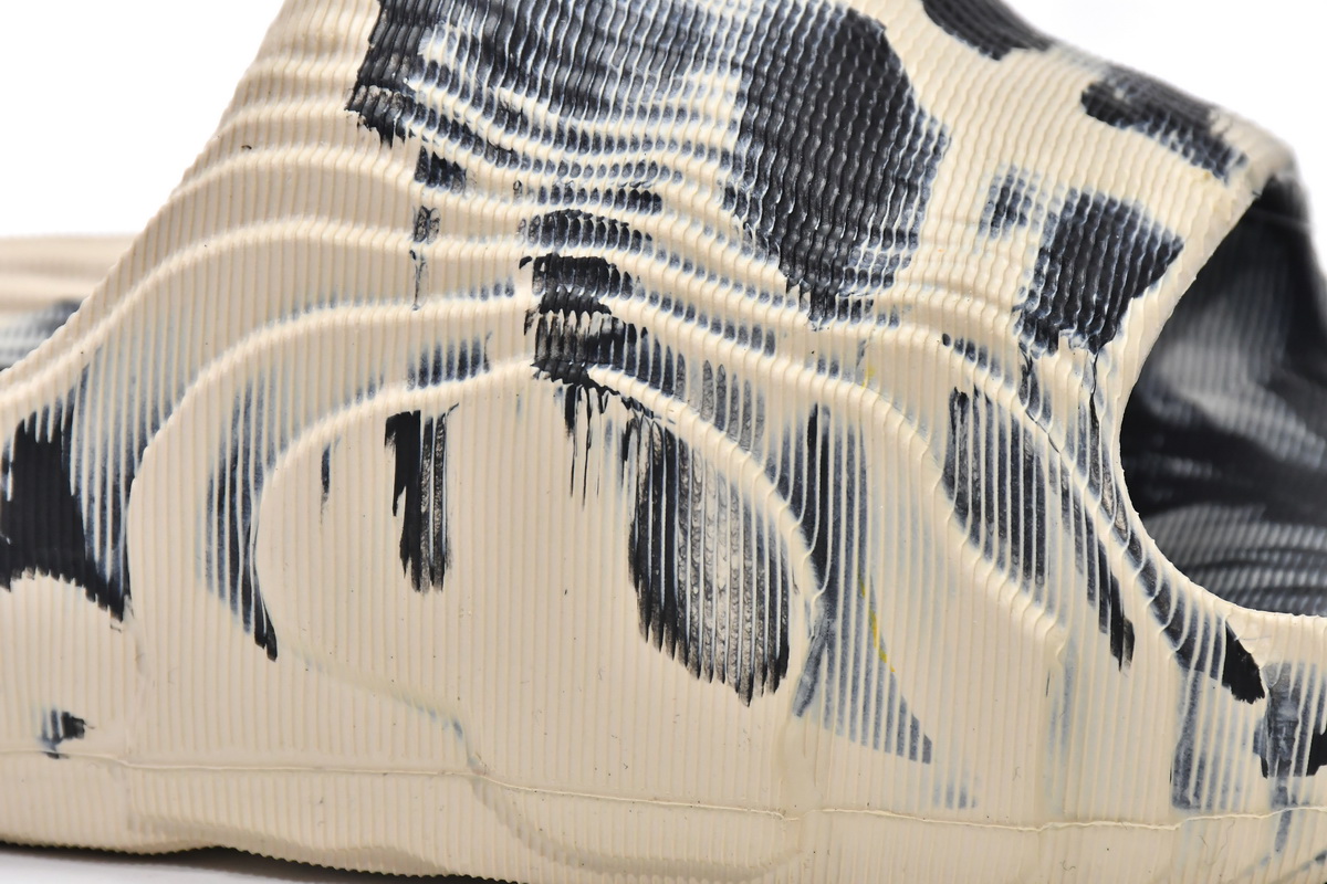 adidas originals Adilette 22 Slides Carbon GX6947