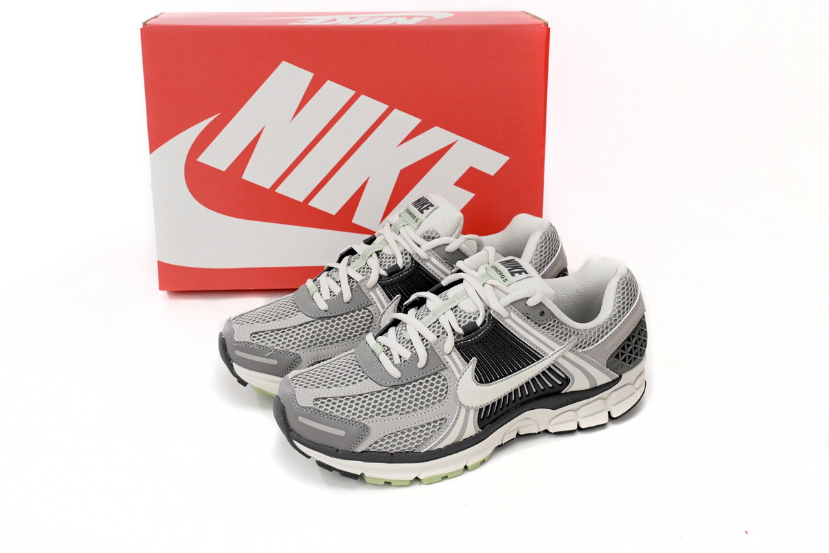 NikeAir Zoom Vomero 5 Ash FB8825-001