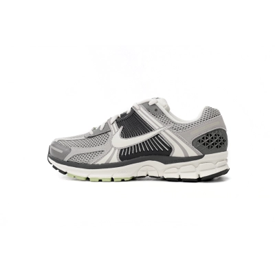 NikeAir Zoom Vomero 5 Ash FB8825-001 01