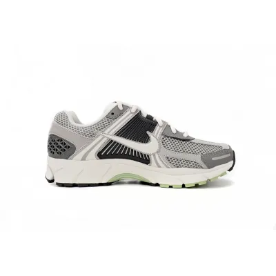 NikeAir Zoom Vomero 5 Ash FB8825-001 02