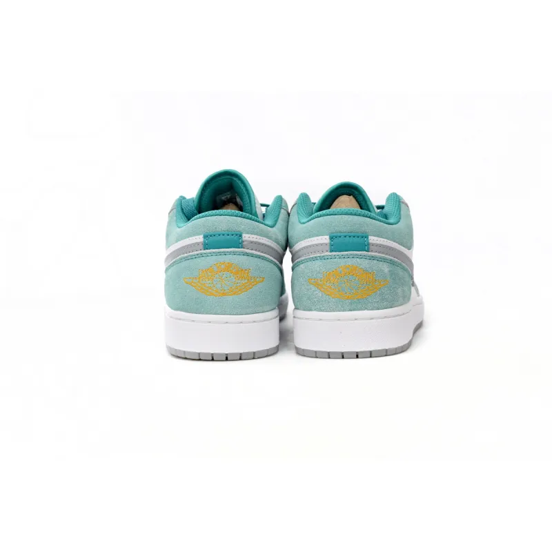 Jordan 1 Low SE New Emerald DN3705-301