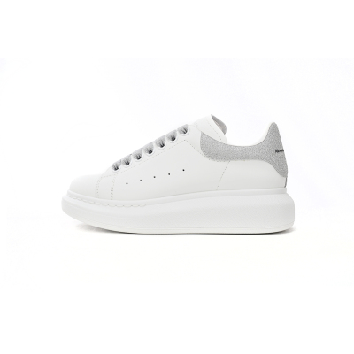 Alexander McQueen Sneaker Loose Drilling 553770 01