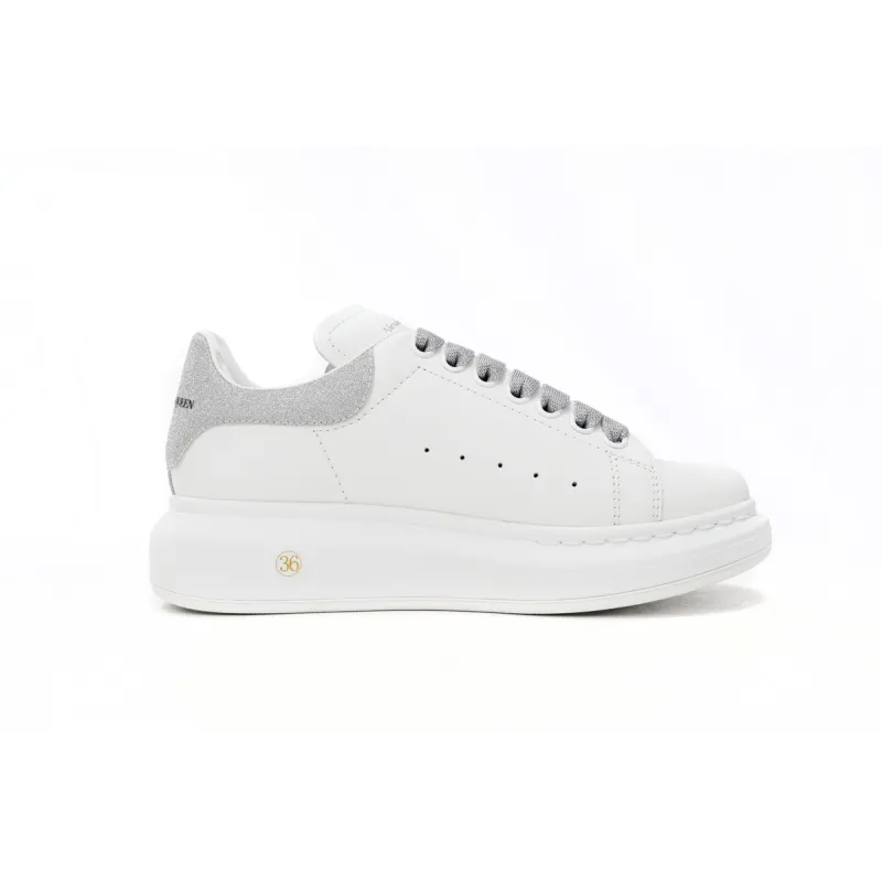 Alexander McQueen Sneaker Loose Drilling 553770