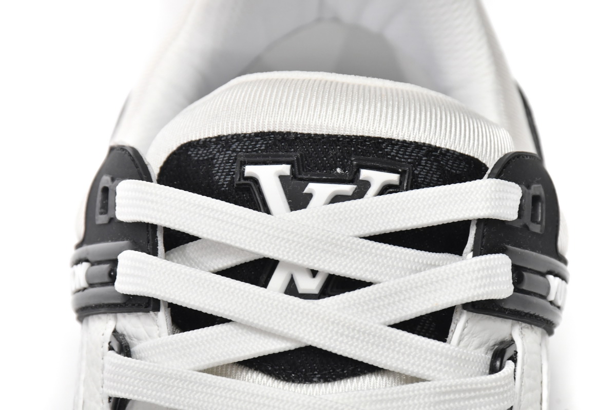 l**is V*t*n lv trainer white black 1a9jg9