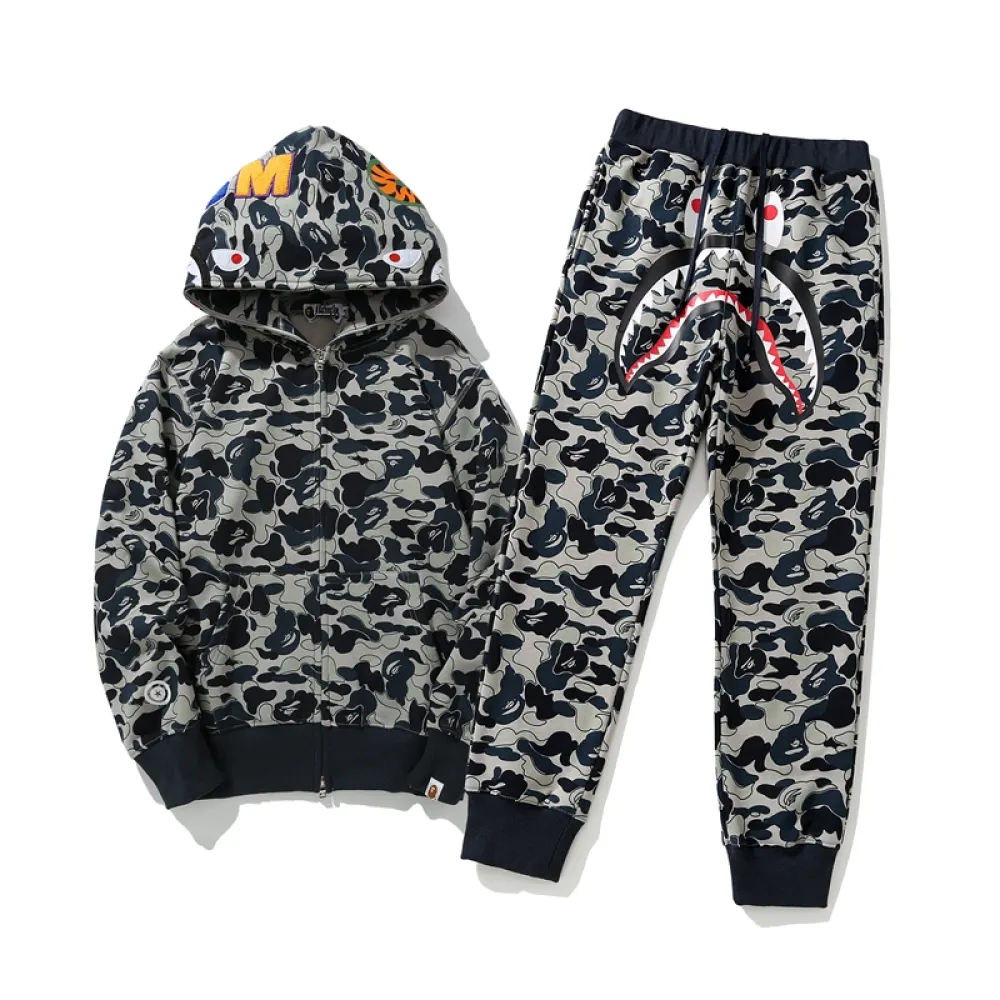 Bape（A Bathing Ape）Hoodie 6820 & Pants 8920