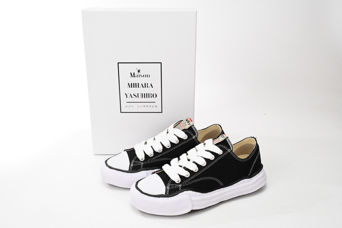 MIHARA YASUHIRO White Black NO.722