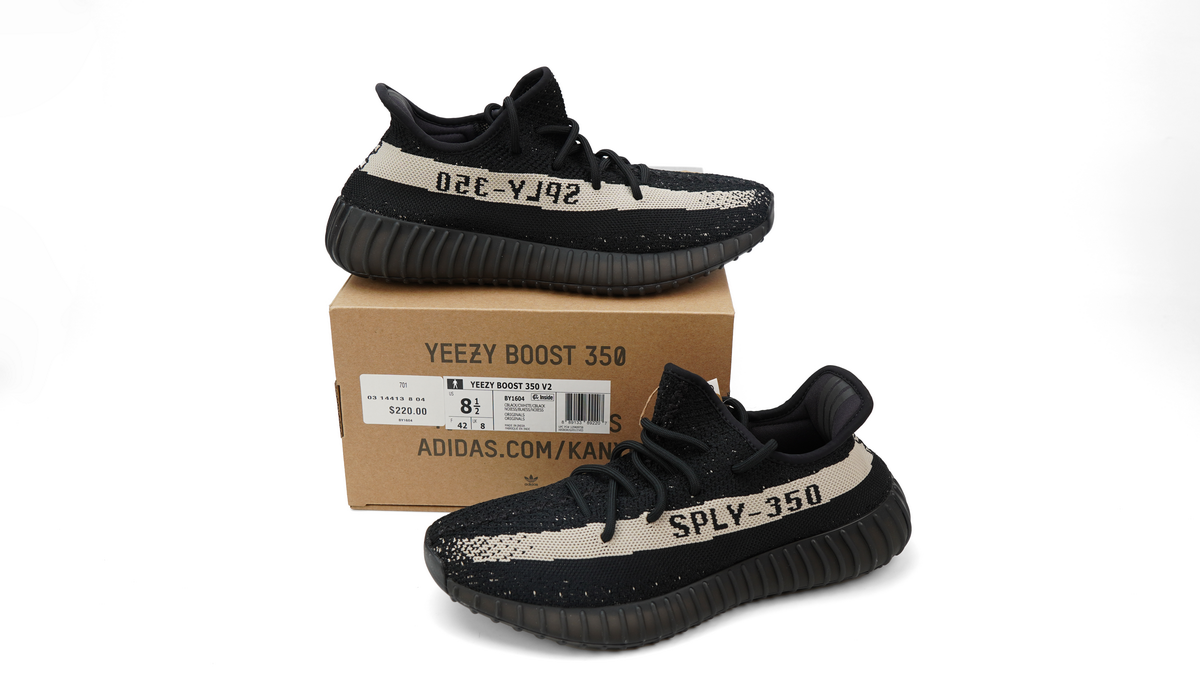 (9.9$ Get This Pair As 2nd Pair)Yeezy Boost 350 V2 Core Black White BY1604