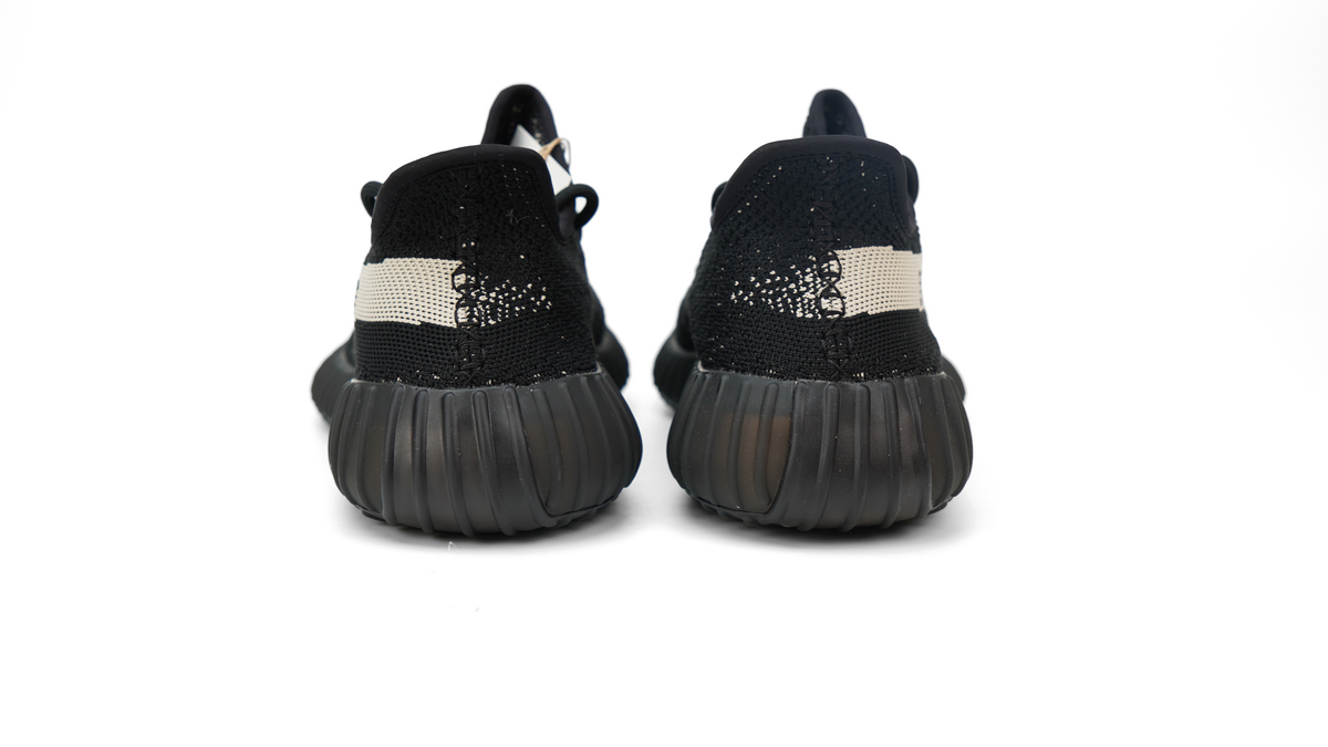 (9.9$ Get This Pair As 2nd Pair)Yeezy Boost 350 V2 Core Black White BY1604