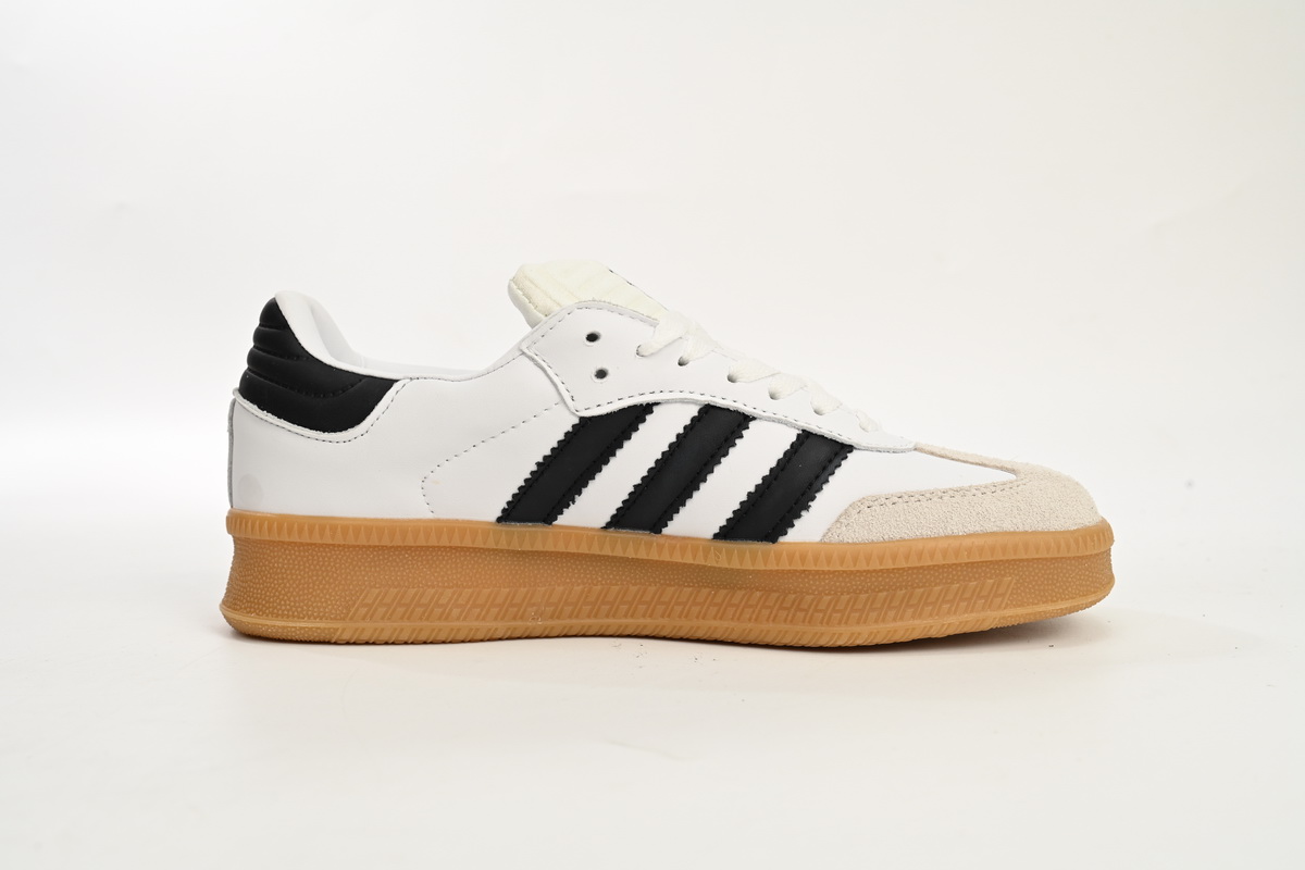 Ad*s samba xlg white black gum ie1377