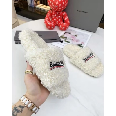 Balenciaga Furry Slide White 02