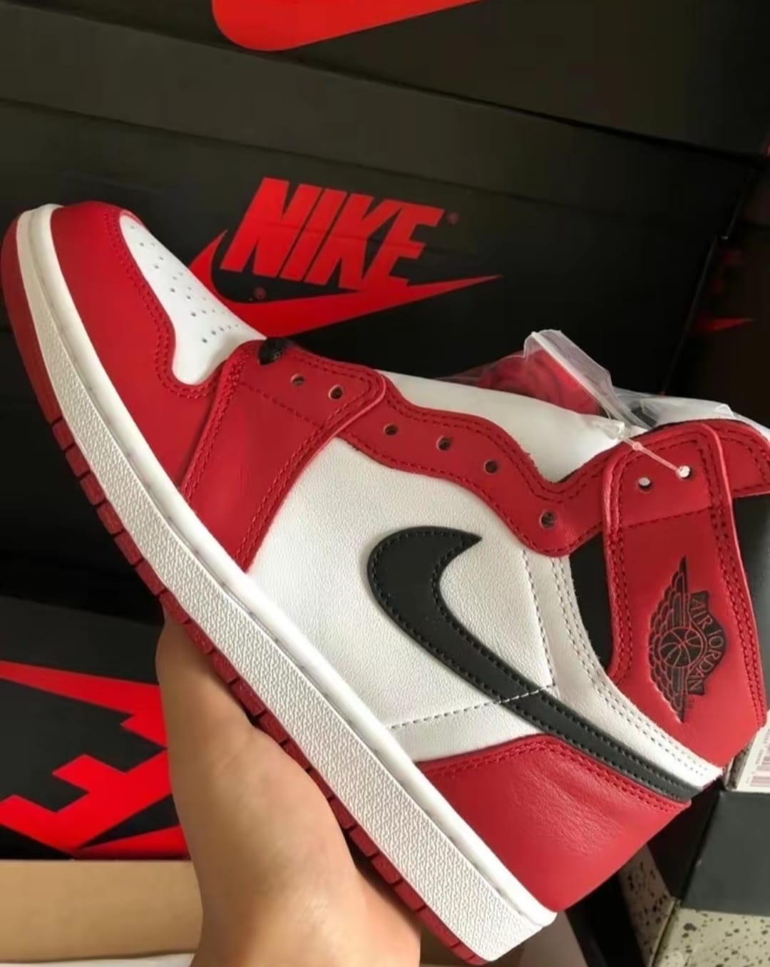 Og Tony Air Jordan 1 Retro Chicago (2015) 555088-101 review Diana Black