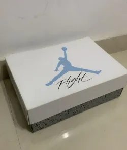 LJR Air Jordan 4 SE University Blue CT8527-400 review Leila Henrietta 02