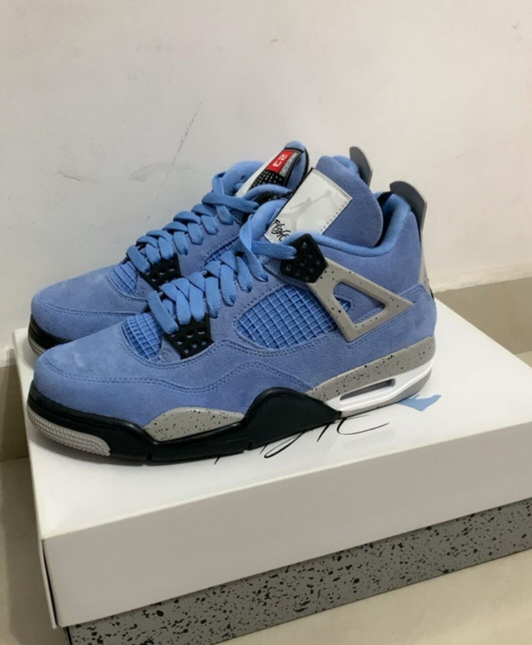 LJR Air Jordan 4 SE University Blue CT8527-400 review Leila Henrietta 04