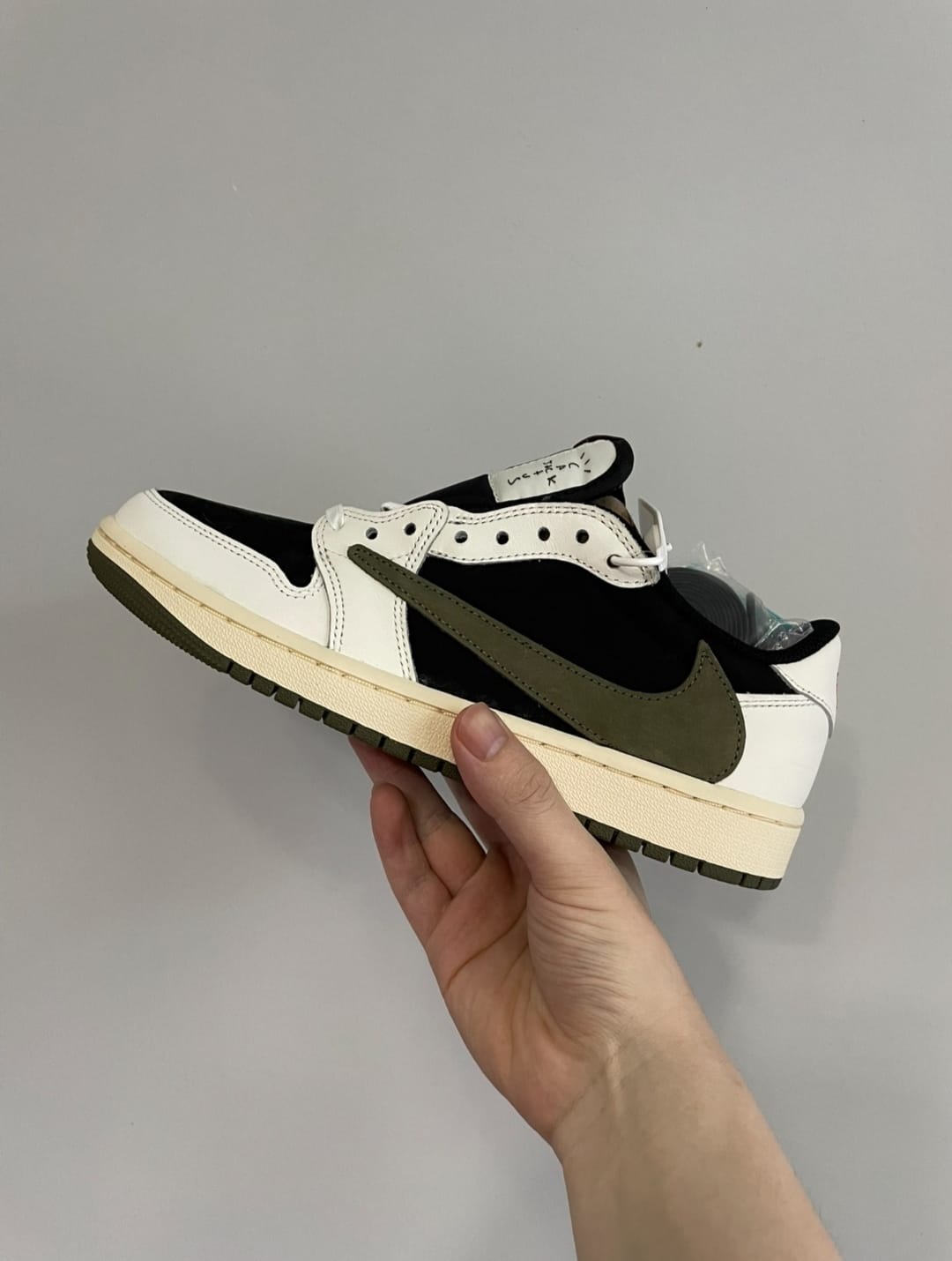 Og Tony Jordan 1 Retro Low OG SP Travis Scott Olive  DZ4137-106 review Benson Bartlett