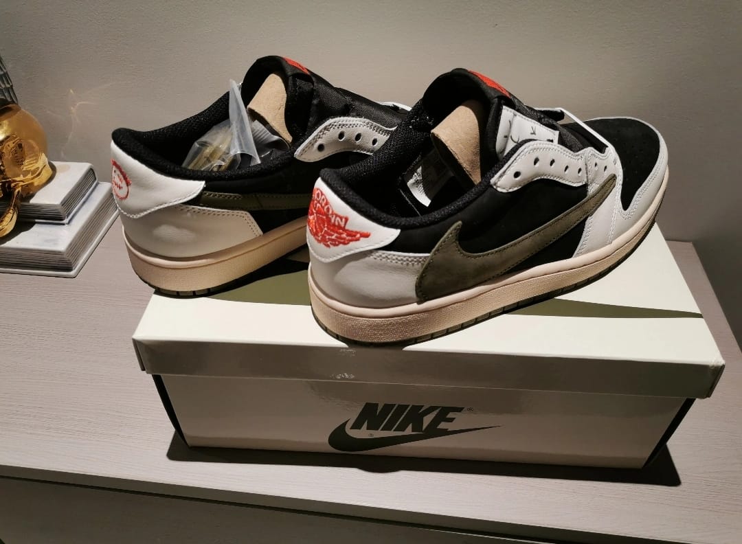 Og Tony Jordan 1 Retro Low OG SP Travis Scott Olive  DZ4137-106 review Eve Adams 03