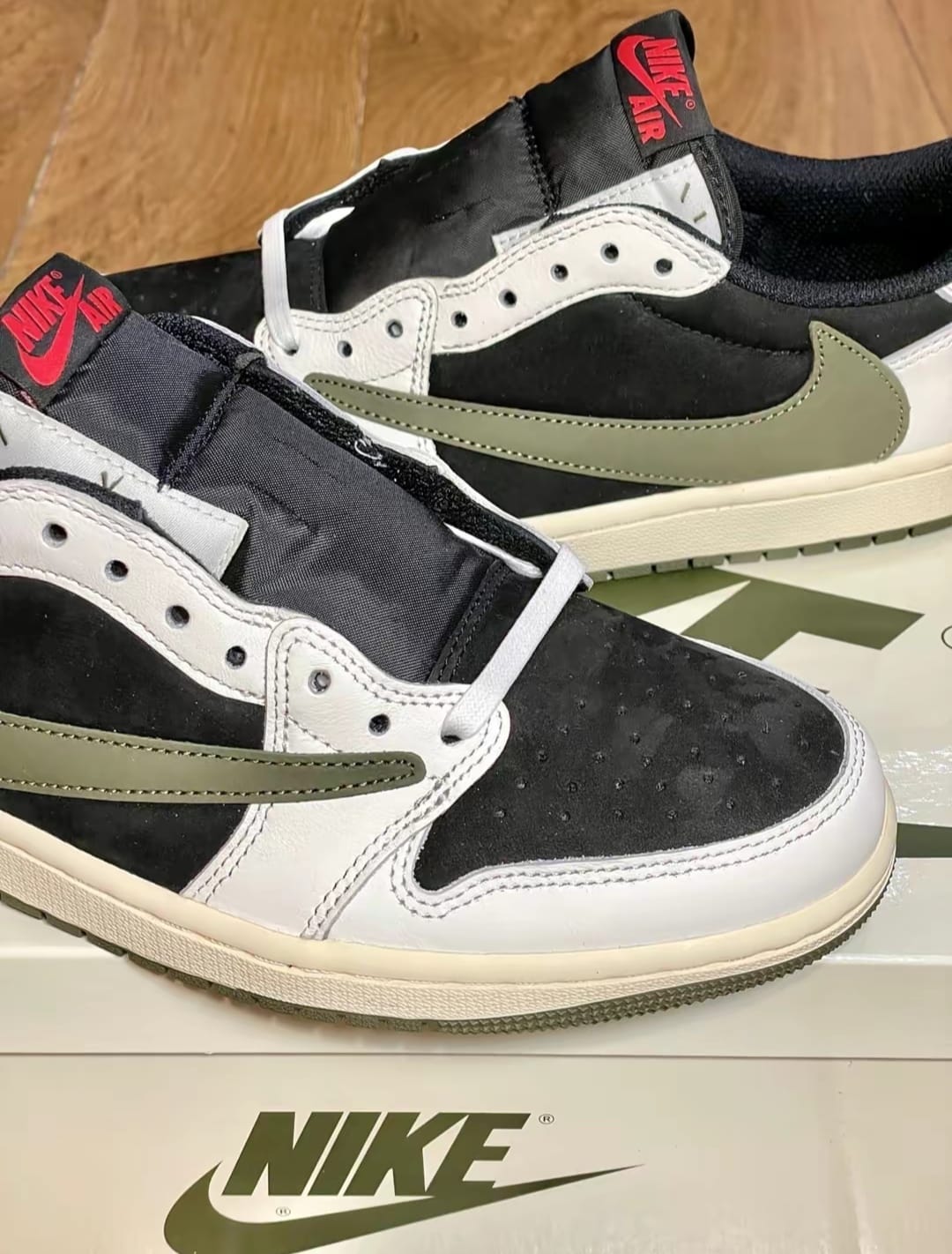 Og Tony Jordan 1 Retro Low OG SP Travis Scott Olive  DZ4137-106 review Venus Goldsmith 02