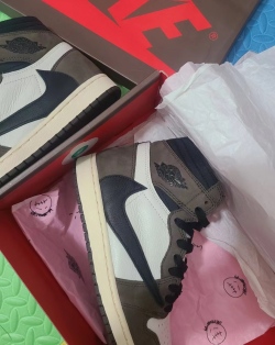 LJR Air Jordan 1 Retro High Travis Scott CD4487-100 review Florence Maxwell