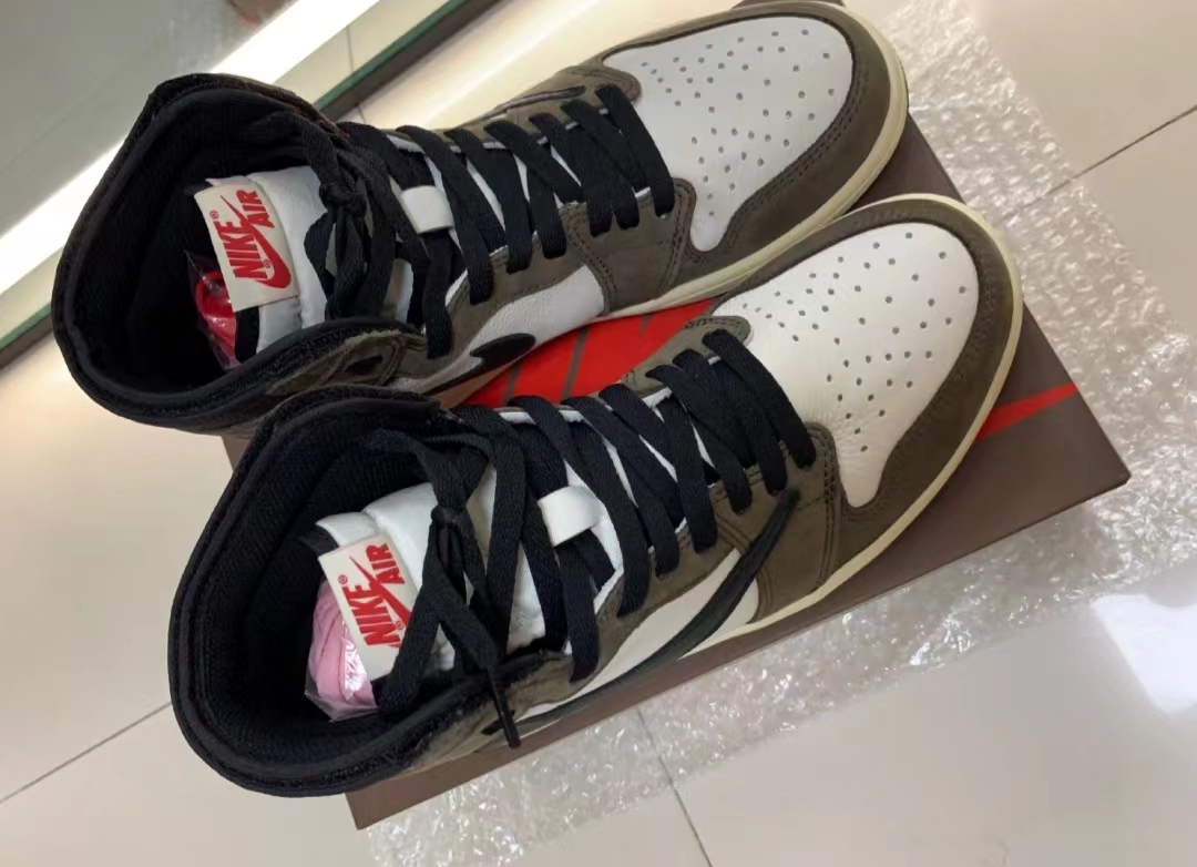 LJR Air Jordan 1 Retro High Travis Scott CD4487-100 review Alfred Huggins 01