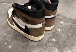 LJR Air Jordan 1 Retro High Travis Scott CD4487-100 review Humphrey Godwin 01