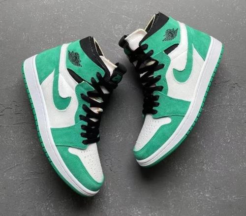 Songsneakers shared the new AJ 1 Zoom CMFT. The texture is great!