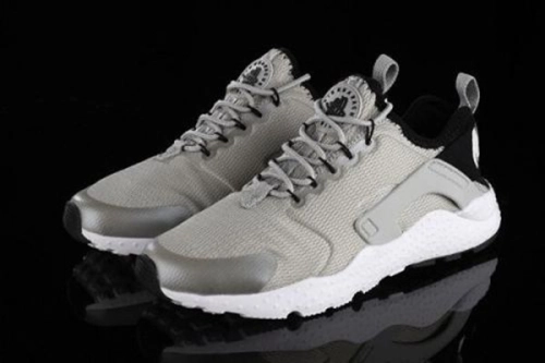 Songsneakers introduces how to clean white mesh sneakers