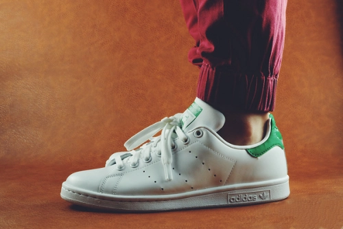 Adidas green tail or blue tail which is better