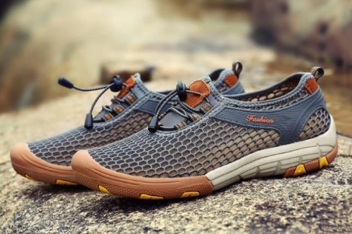 LJR shares how to remove gum smell from different new shoes