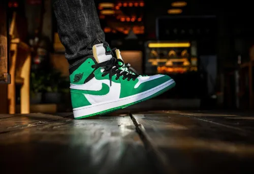 Songsneakers shared Air Jordan 1 Zoom CMFT Stadium Green upper foot picture