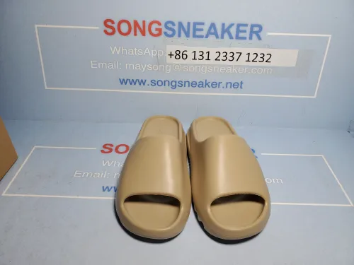 Songsneakers QC display for Adidas Yeezy Slide Pure GZ5554