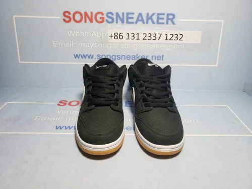 Songsneakers QC display for Nike SB Dunk Low ProBlack Gum CD2563-006