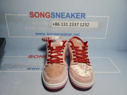 Songsneakers QC display for Nike SB Dunk Low StrangeLove Skateboards (Special Box) CT2552 800