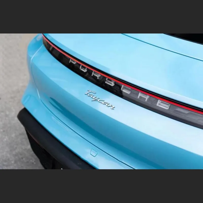 Ravoony Porsche Ice Blue Car Wrap