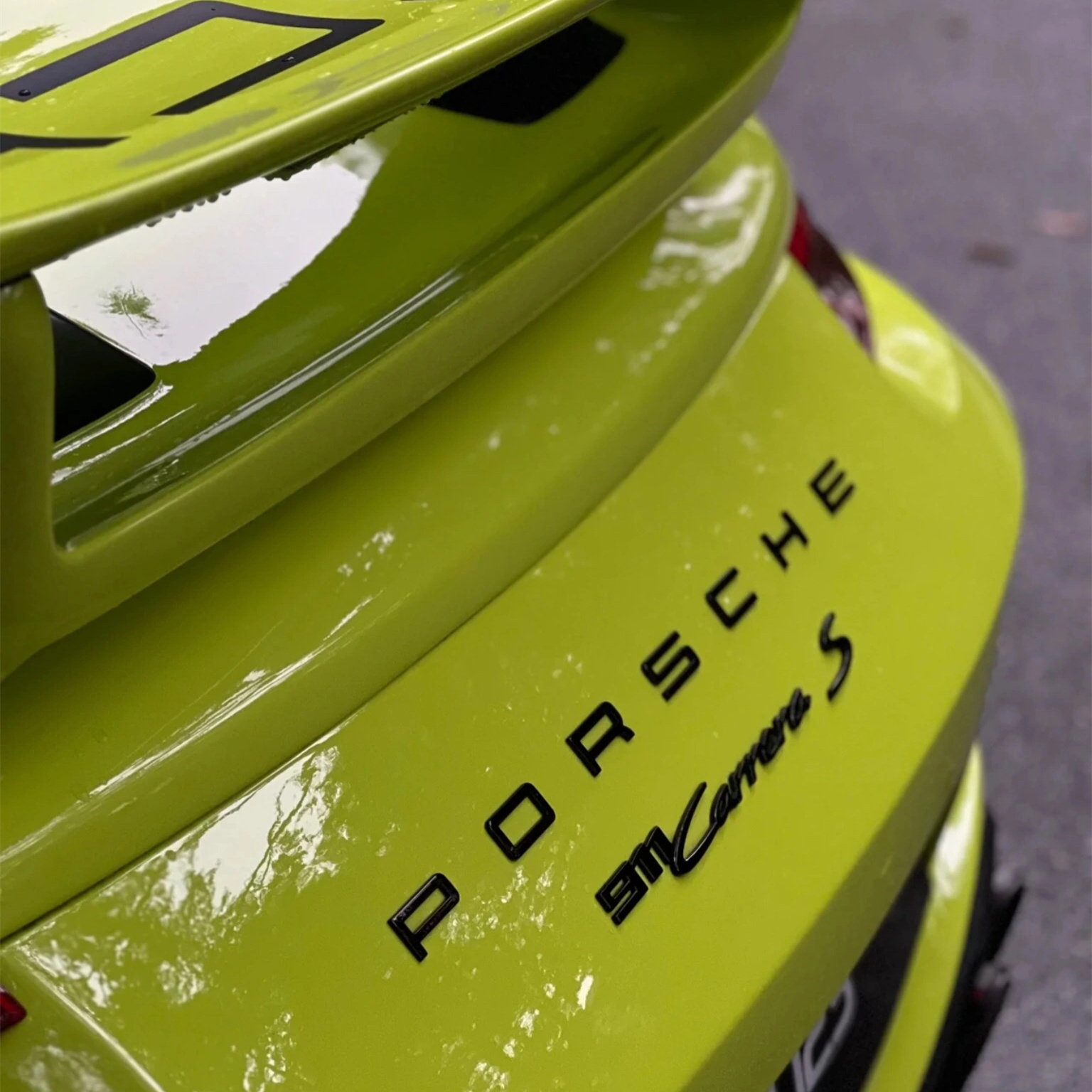 Ravoony Plus PET Gloss Acid Lime Green Wrap