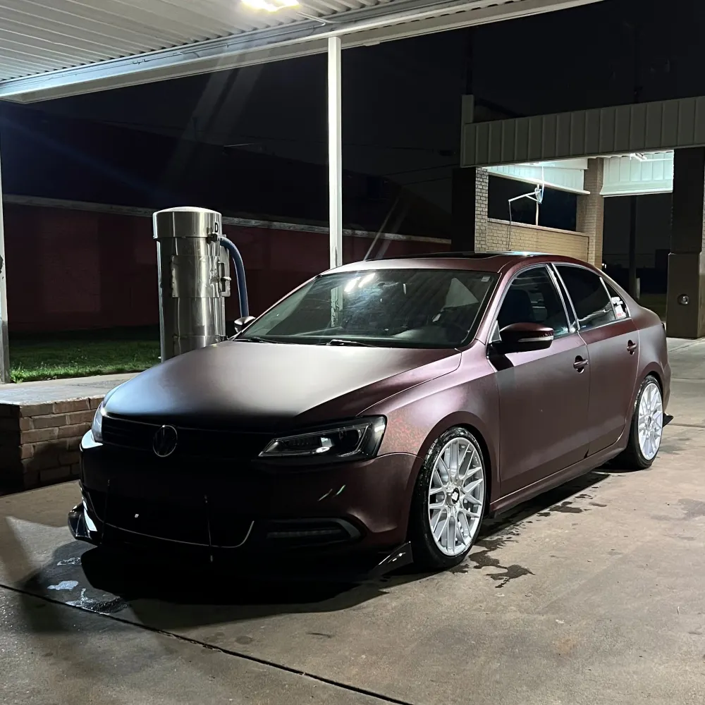 Ravoony Plus PET Liner Matte Carbon Fiber Forging Red Vinyl Car Wrap