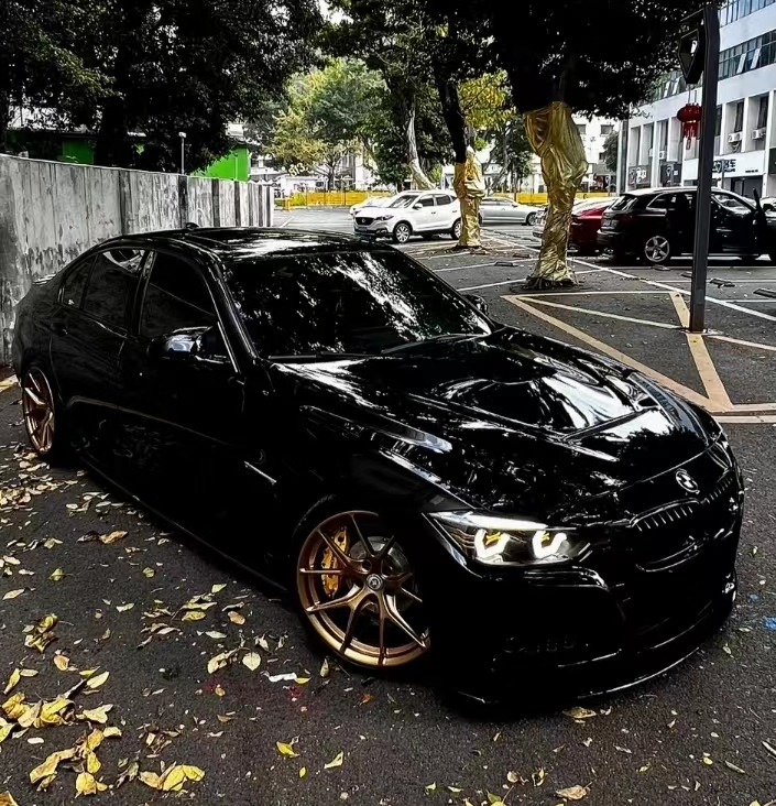 Glossy Crystal Black Car Vinyl Wrap