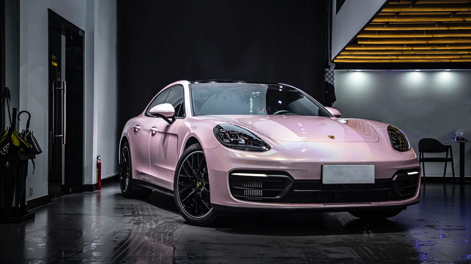 Ravoony Plus Gloss Laser Light Pink Car Wrap