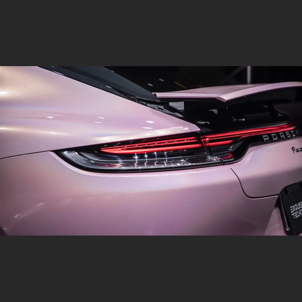 Ravoony Plus Gloss Laser Light Pink Car Wrap