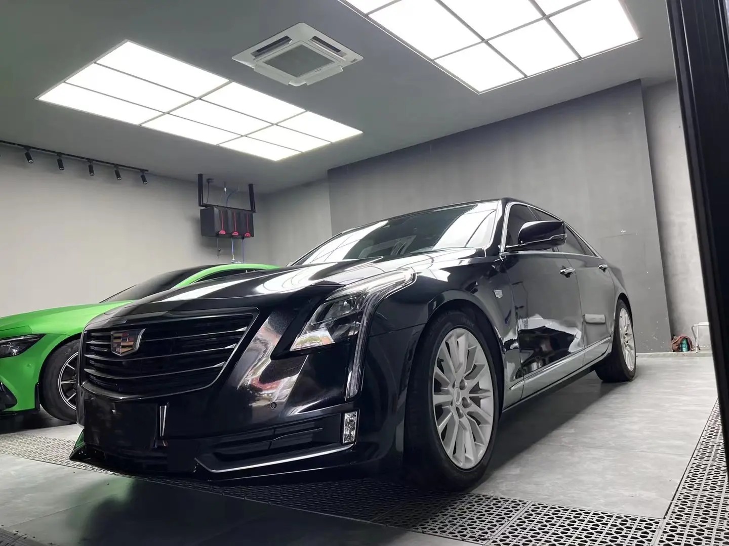 Ravoony Plus Glossy Black Pearl Wrap