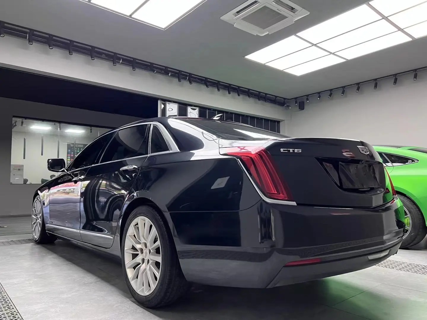 Ravoony Plus Glossy Black Pearl Wrap