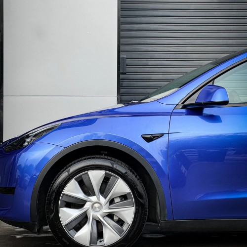 Ravoony Plus BMW Gloss Portimao Blue Vinyl Car Wrap