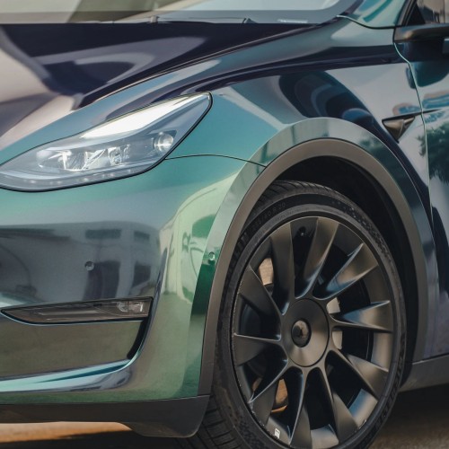 Ravoony Plus BMW Gloss Aurora Diamant Green Vinyl Car Wrap