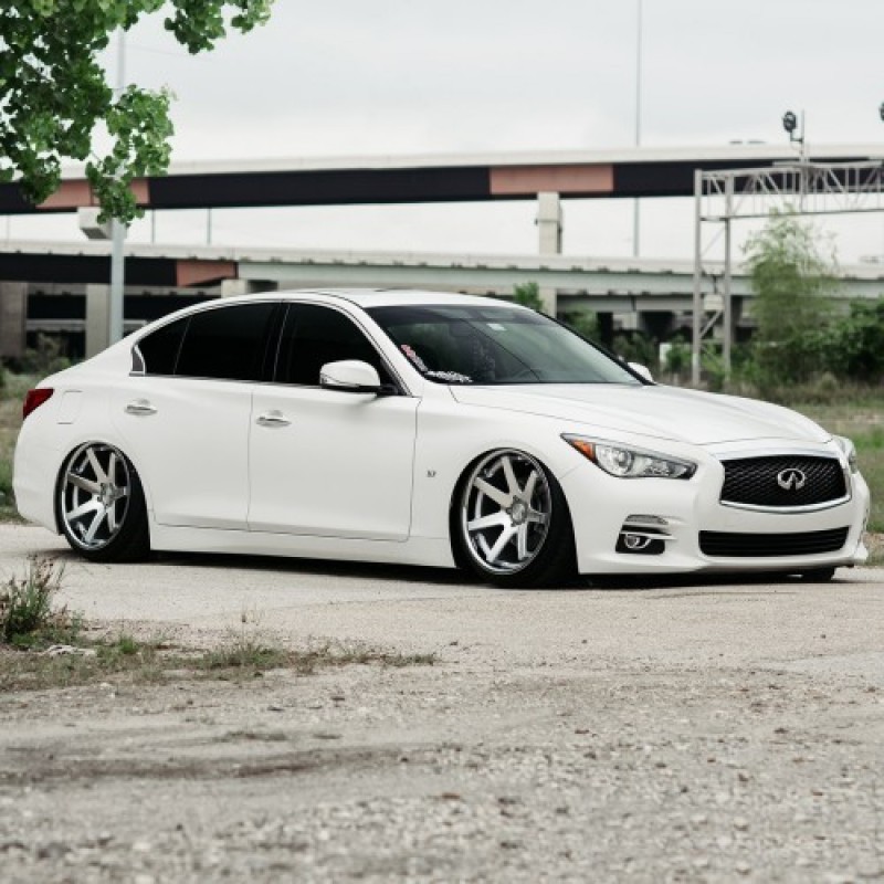 Ravoony Plus Gloss White Car Wrap Q50 Wrap